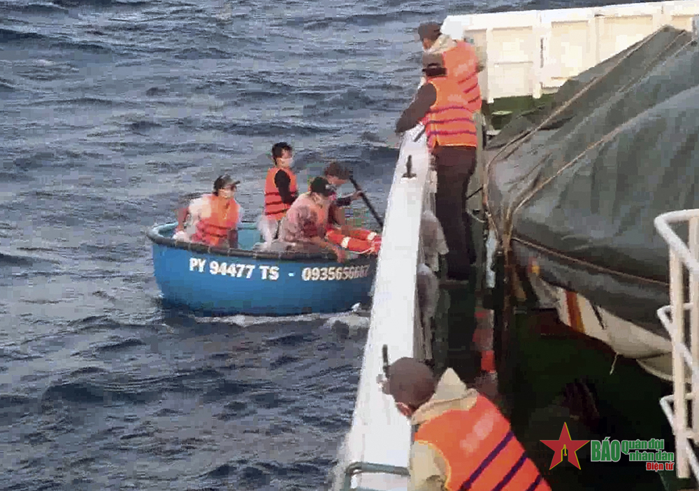 Xây thế trận lòng dân trên biển